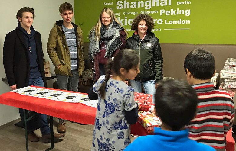 Aktion Weihnachten im Schuhkarton: Schüler beschenken Markgröninger Flüchtlingskinder
